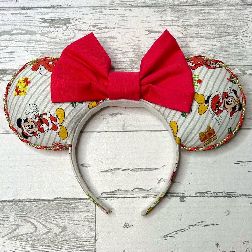 Minnie Mouse Ears with Red Bow